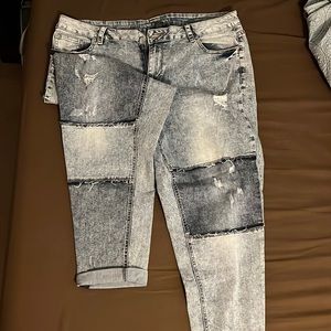LB distressed jeans